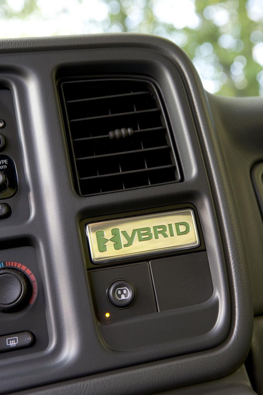  GMC Sierra Hybrid 2005 года  (фото 2 из 22)